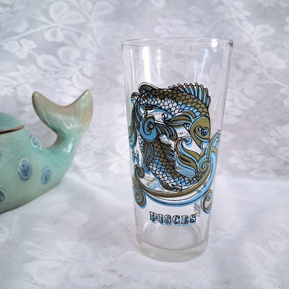 Vintage 1976 Pisces Glass March Zodiac Birthday Arby's Collectible